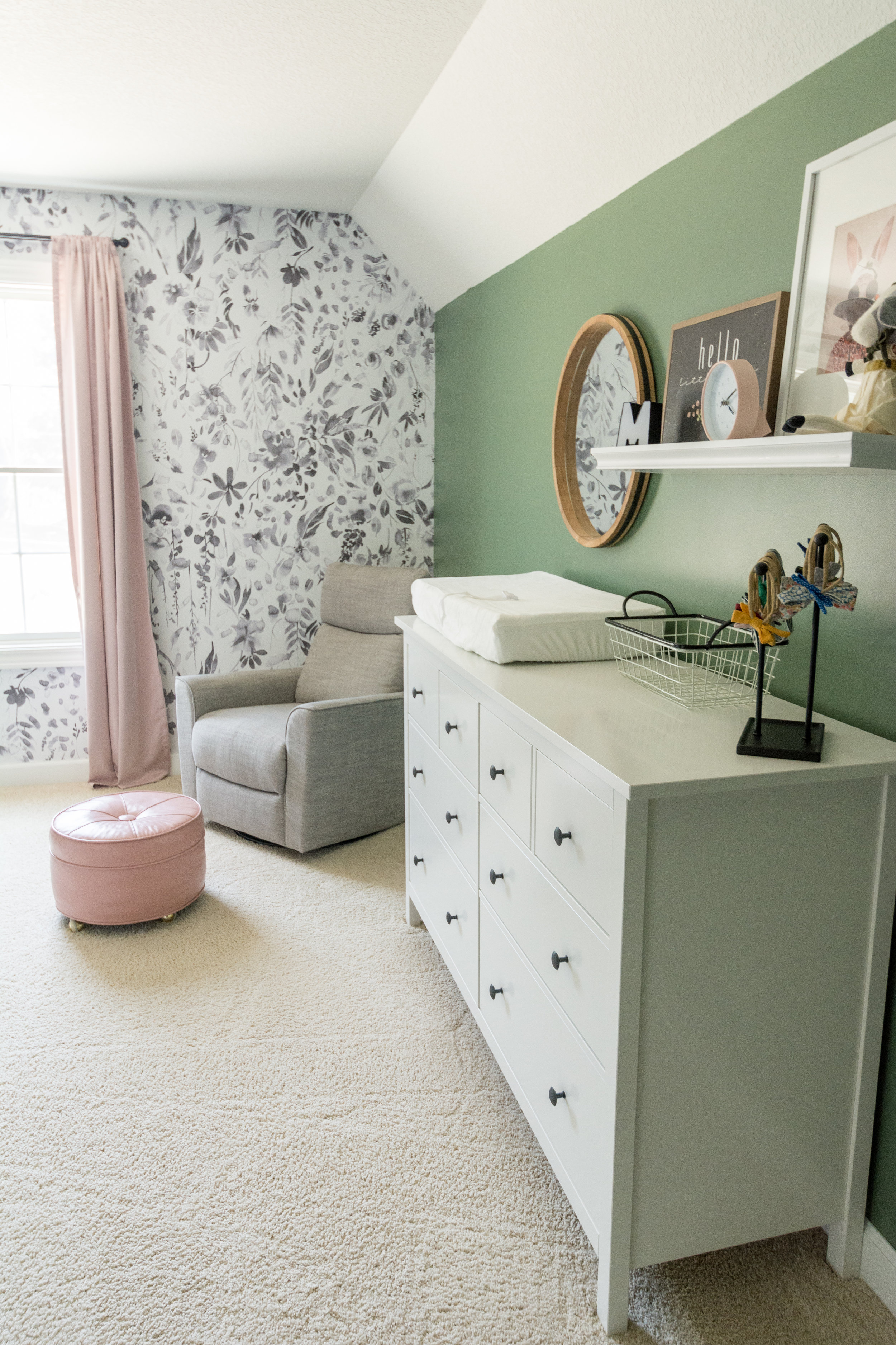 Floral decor for nursery 2025